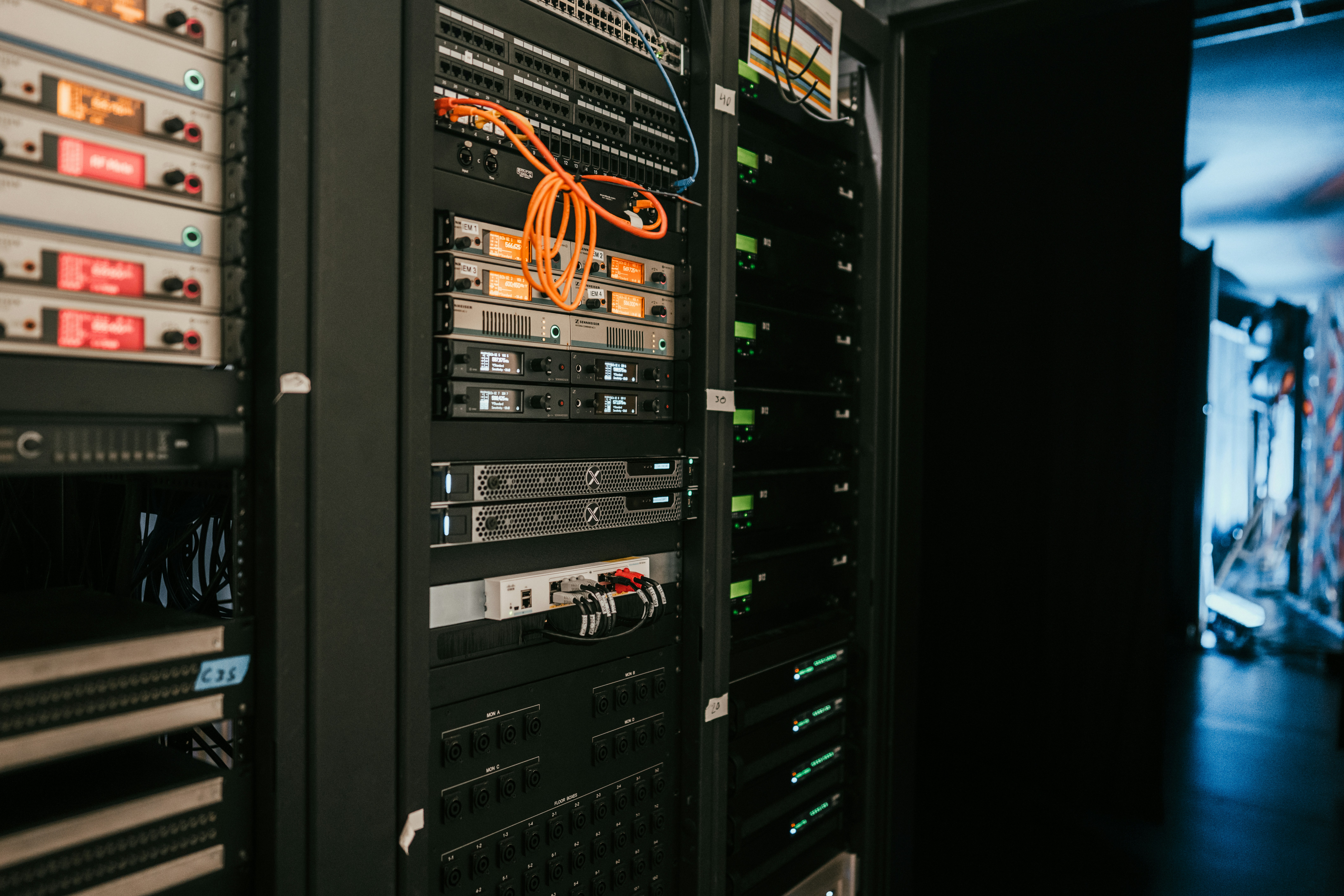 Server infrastructure supporting cloud platform operations